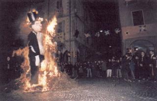 Immagine allegata alla scheda. Per averne una descrizione leggere i dettagli più in basso.