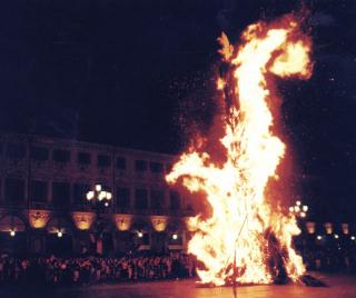 Immagine allegata alla scheda. Per averne una descrizione leggere i dettagli più in basso.